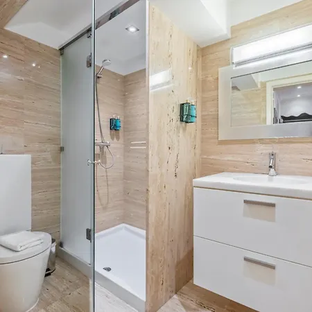 Julio Dinis By Madeira Dream * Funchal